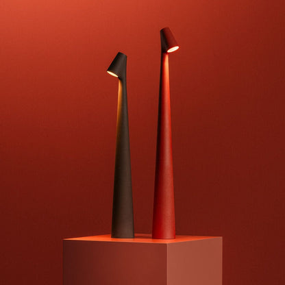 Minimalis Metal Table Lamp