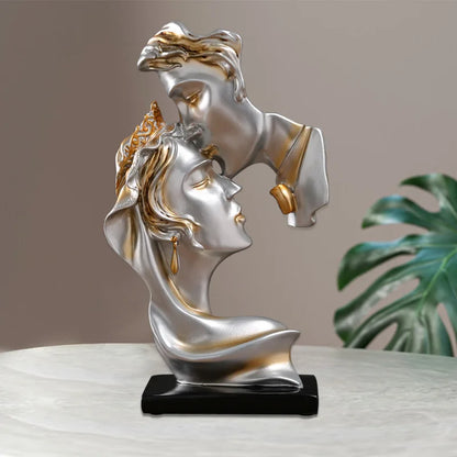 Imperial Kiss Statue