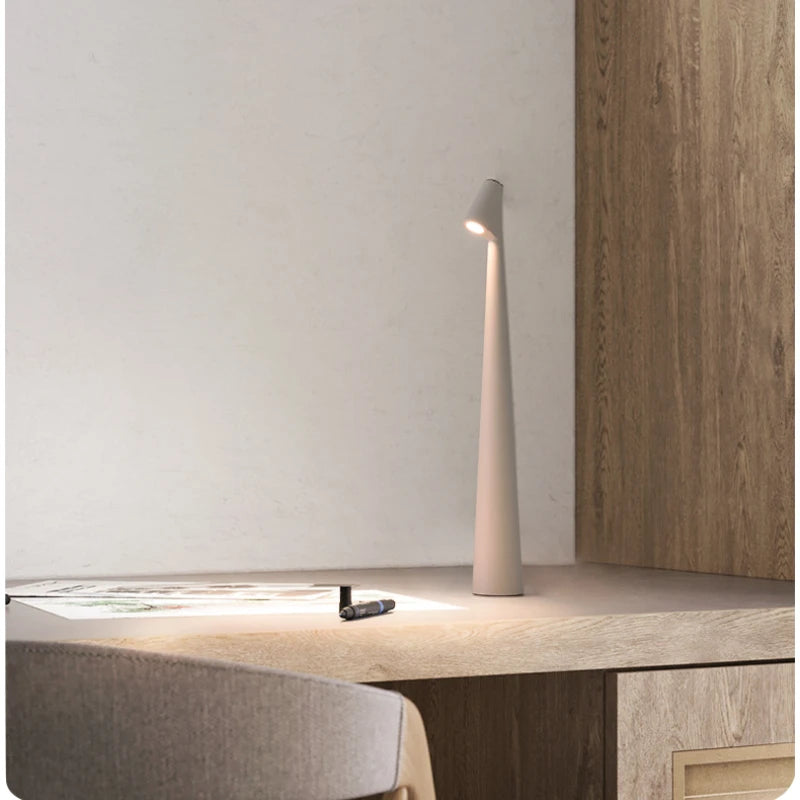 Minimalis Metal Table Lamp