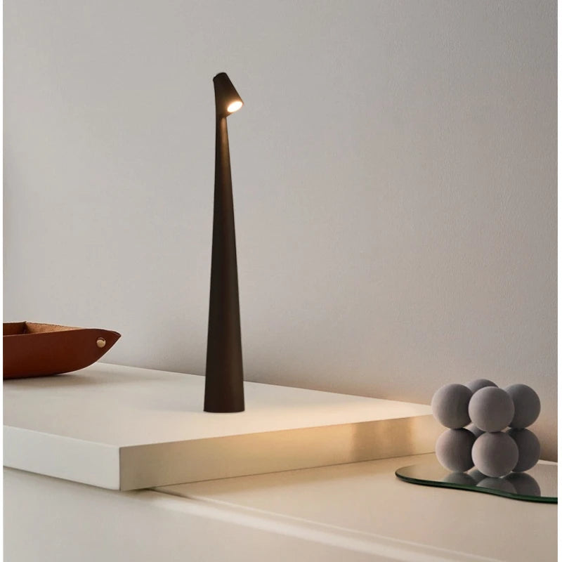 Minimalis Metal Table Lamp